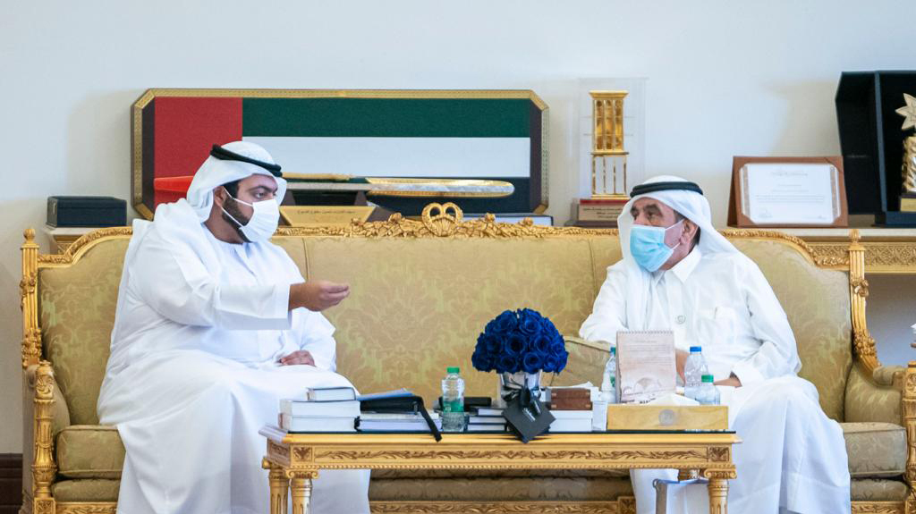 H.H. Sheikh Hamdan bin Rashid Al Maktoum, Deputy Ruler of Dubai and Minister of Finance, received H.H. Sheikh Mohammed bin Hamad bin Mohammed Al Sharqi, Crown Prince of Fujairah, who congratulated him on his safe return to the country after a successful surgery abroad.